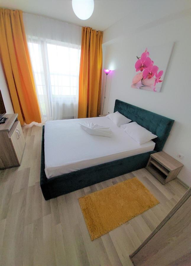 North Club Apartments Mamaia Exterior foto